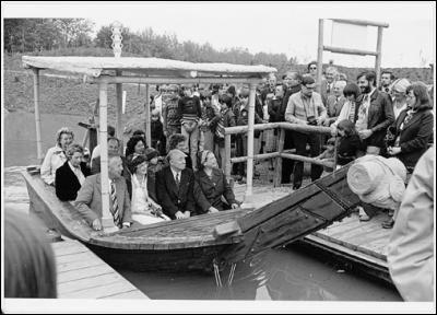 Cette photo reprsente l'inauguration du Tow Boat Ride de Bellewaerde Park. Comment s'appelle cette attraction aujourd'hui ?