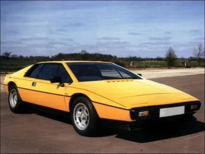 Anguleuse, trapzodale et originale. De quelle marque est cette GT ici prsente dans sa deuxime mouture ?