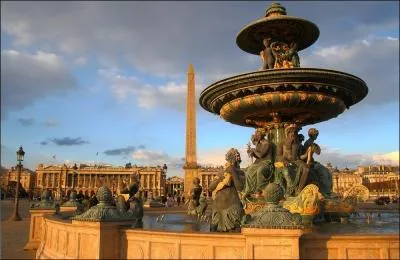 Place de la Concorde  Paris se trouvait la statue d'un roi due  Edme Bouchardon qui fut dmolie  la rvolution, quel est ce roi ?