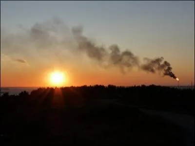 - dans l'esprit de qui on (... ) pu faire entrer l'ide que la couleur des vtements n'a rien (... )