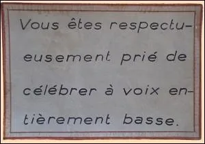 - que nous ne prenions pas un son de voix (... ) pour parler d'elle,