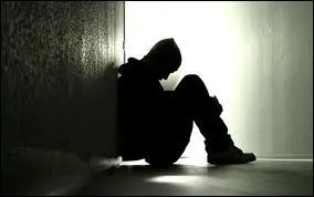 Qu'importe le flacon pourvu qu'on ait l'ivresse, alors il se redresse, peut-tre a-t-il rv ? :