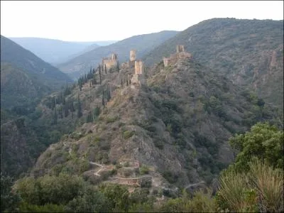 Dans quel massif montagneux se situe la Montagne Noire ?