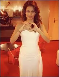 Tal prend pour son frre :