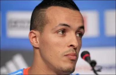 Comment s'appelle l'ancien attaquant valenciennois recrut en aot ?