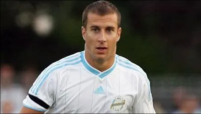 Comment s'appelle ce milieu de terrain n'ayant marqu qu'un seul but ?