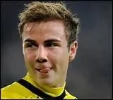 Qui est ce footballeur ?