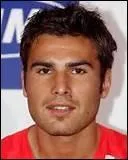 Qui est ce footballeur ?