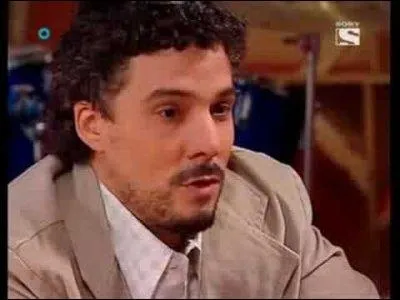 Je suis le cousin de Maximo. Je suis... . .