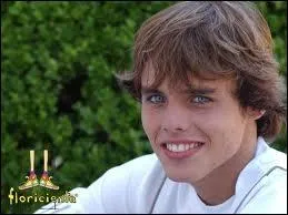 Le vrai pre de Franco est un joueur de... ... .