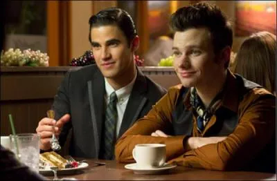 A la fin de la saison Blaine a-t-il demand Kurt en mariage ?