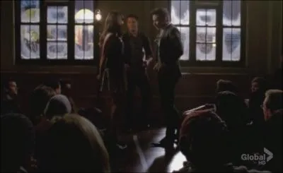 Saison 4 pisode 13 - Kurt dfie Rachel au  Midnight Madness  . Qui gagne ?