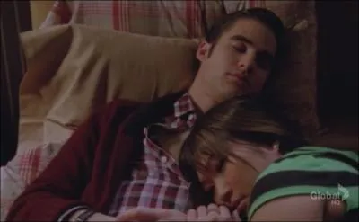 Saison 4 pisode 13 - Tina soigne Blaine car il a ...