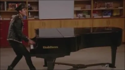 Saison 4 pisode 13 - Que chante Blaine pour la semaine  Diva  ?