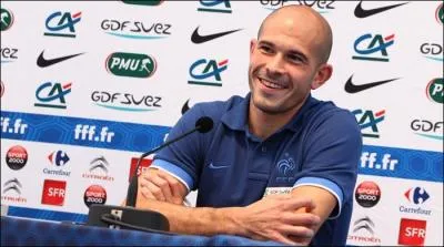 Contre qui marque-t-il son premier but avec le PSG ?