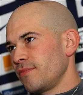 Quel est son pied fort ?