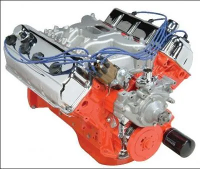 Ayant plusieurs cylindres, je suis une des pices principales d'une automobile. Qui suis-je ?