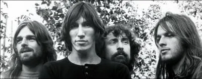 De quel groupe, dont il est un des membres fondateurs, a-t-il t exclu en 1968 ?