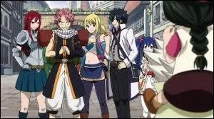 De quelle couleur (principale ) sont les vtements de l'quipe de Natsu ?