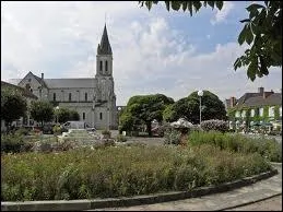 Les habitants de Sancoins portent le nom de ...