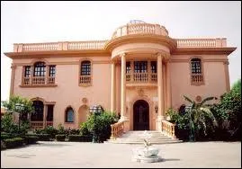 Chassez l'intrus ... . .