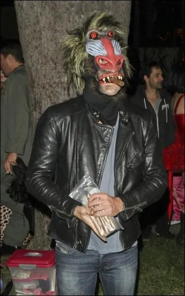 Ce n'est pas dans ce dguisement qu'il pourra prtendre tre le matre du monde !