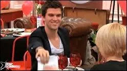 Comment s'appelle le groupe dans lequel lui et Laurne chantent ?