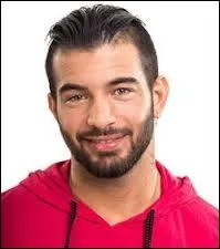 Quel est le nom complet de Tony ?