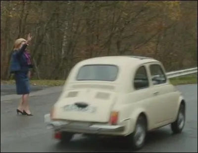 Une voiture de femme pour un film plutt fmininiste ... . .
