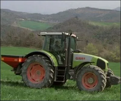 Un engin adapt pour la  drague  en milieu rural, pour Aym Pigrenet agriculteur grincheux drmois, ... . .