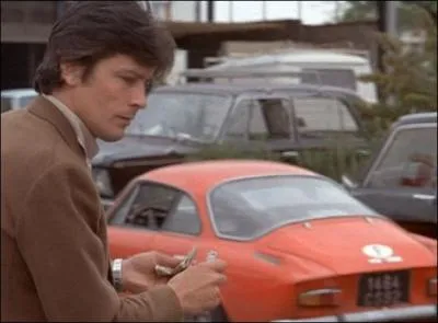 Une amiti entre un ancien policier devenu ducateur et un ancien truand Gino, qui se terminera bien tristement ... . .