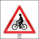 Quelle est la signification du panneau de signalisation suivant :