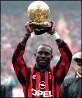 Ancien joueur de football libérien, seul joueur africain avoir le Ballon d'or en 1995, il fut Ballon d'or africain en :