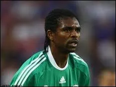 Footballeur international nigrian, n le 1er aot 1976  Owerri. Il a t joueur de l'anne africain en 1996 et 1999.