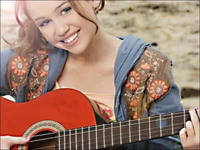 Dans quel  High School Musical  Hannah Montana apparat-elle ?