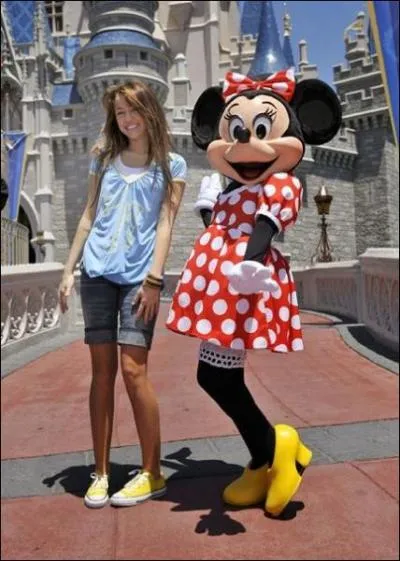 Une de ces chansons n'appartient pas  Hannah Montana. Laquelle ?