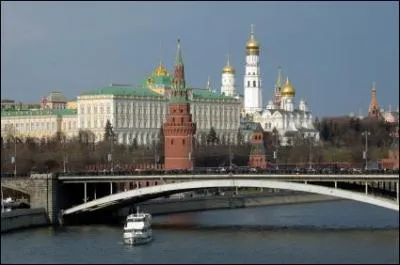 Dans quelle ville se trouve le Parc Gorki ?