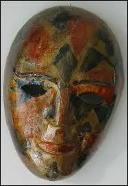 Comment s'appelle ce masque culte port par les femmes ?