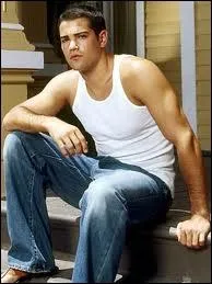 Qui interprte le rle de John Rowland ?