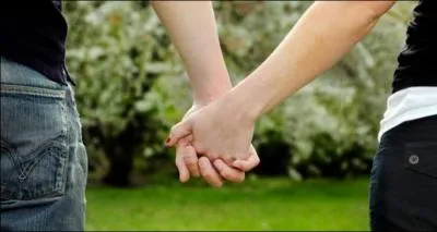 D'aprs les garons, qui est le plus romantique du groupe ?