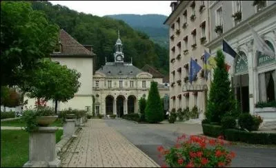Laquelle est isroise et proche de Grenoble ?