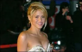 Quelle chanteuse a cre le tube de la dcennie 2000-2010 qui se nomme  Hips Don't Like  ? C'est la latino :