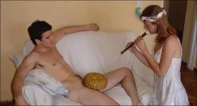 a nous glacerait le sang de vivre  ses crochets :