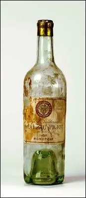 Selon les mots de Frédéric Dard, le Château d'Yquem c'est "de la lumière bue". On dira de ce vin que c'est un vin...