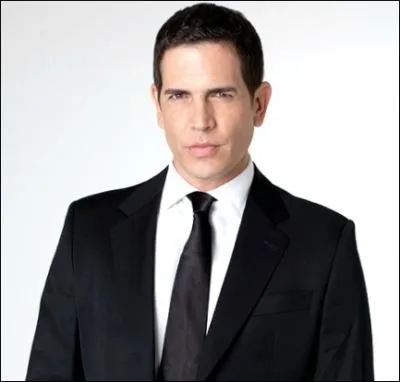 De qui German ( papa de Violetta) est-il amoureux ?