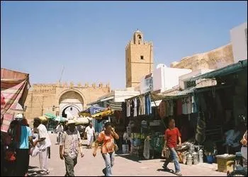 La ville de Kairouan est inscrite depuis 1988 sur la liste du patrimoine mondial de l'Unesco. Dans quel pays se trouve-t-elle ?