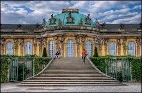O se trouve le palais de Sanssouci (ou Sans-Souci) ?