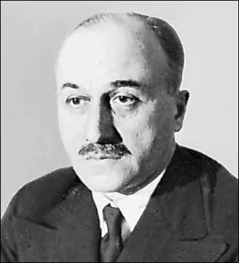 Ce haut fonctionnaire international n  Cognac est considr comme l'un des   Pres de l'Europe   ... .