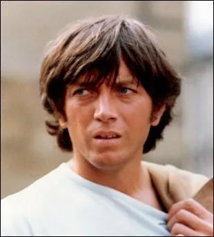 Arrire-petit-fils d'un cap-hornier, n  La Rochelle  fait ses premiers pas  l'cran avec Jean Gabin dans   Deux hommes dans la ville   en 1973... .