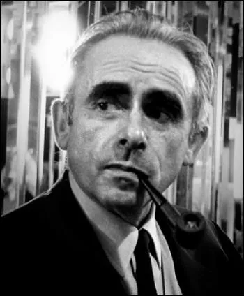 N  Niort en 1907, il est le ralisateur entre autres de   L'assassin habite au 21 , des  Diaboliques, de  Quai des orfvres  ... .